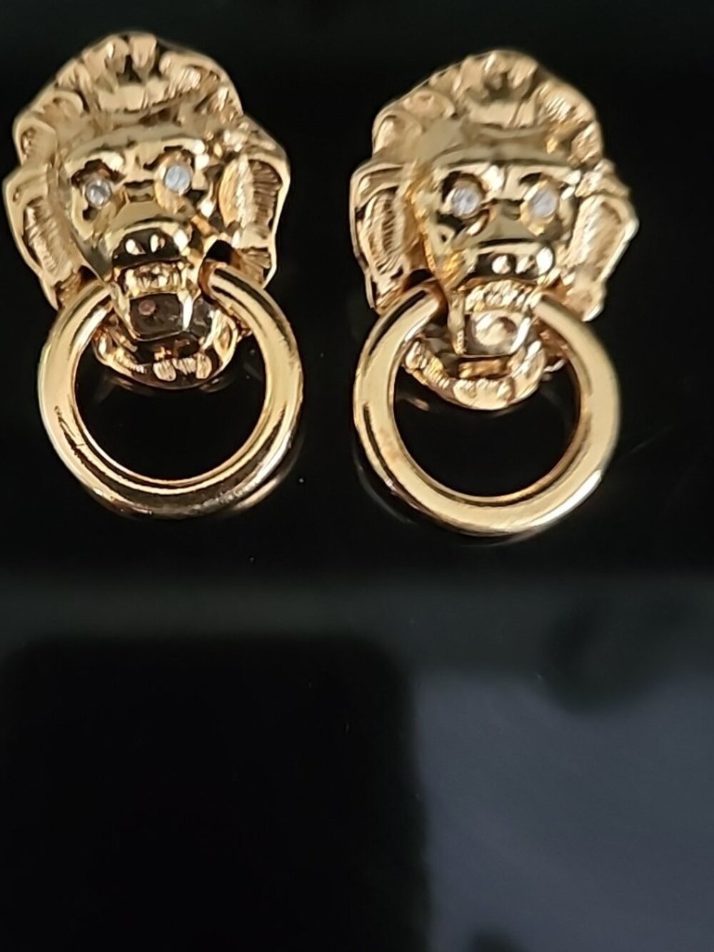VTG KJL Avon Gold Tone Lion Head Door Knocker Clear Rhinestone Earrings Pierced